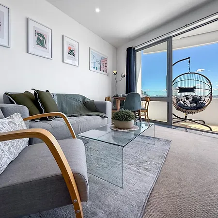 Le Mirage- Stylish, Central Apartment With Pools, Sauna, More